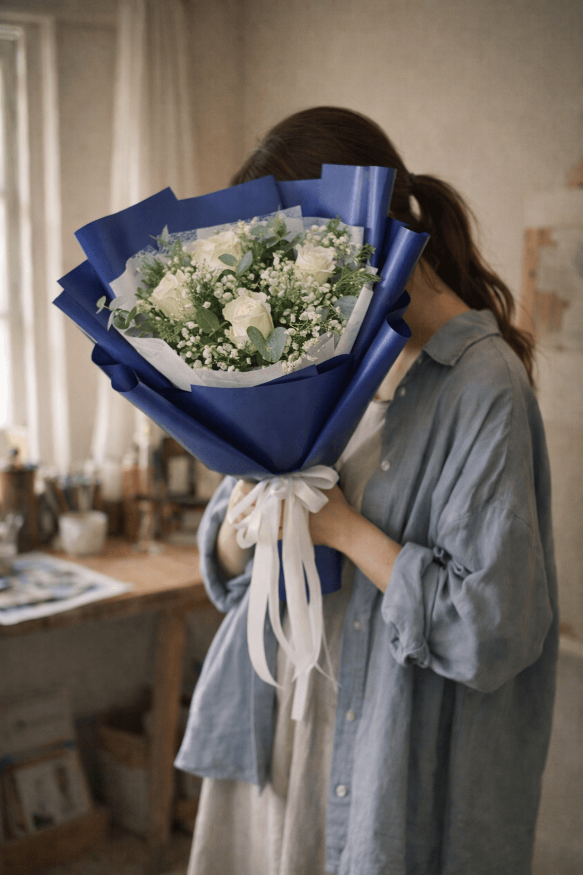 A classic bouquet made with fresh roses, soft filler flowers, and seasonal greenery for a clean and elegant look. Wrapped with premium paper and finished with a ribbon, it’s a timeless choice for birthdays, anniversaries, congratulations, or simply to show you care.